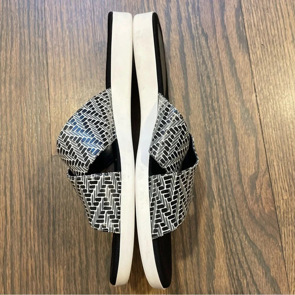 Cole Haan Women's Salwasam Open Toe Sandal - Picture 6 of 11